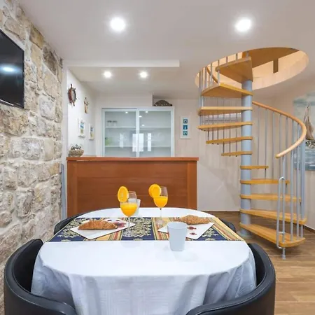 New La Barca Old Town Dubrovnik