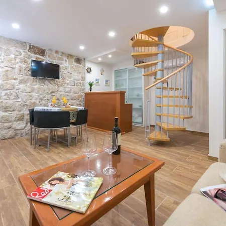 New La Barca Old Town *