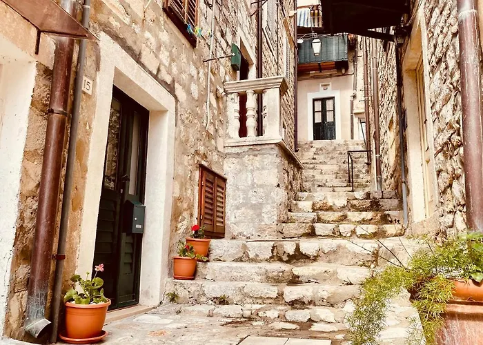 New La Barca Old Town